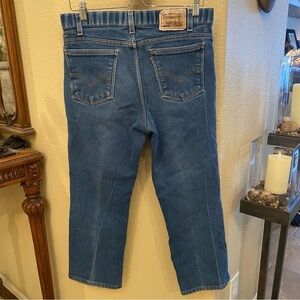 Vintage LEVI’S Blue Cropped Orange Tab Jeans Size 34